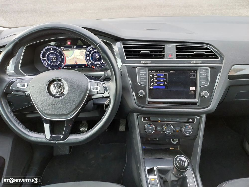 VW Tiguan 2.0 TDI R-Line - 9