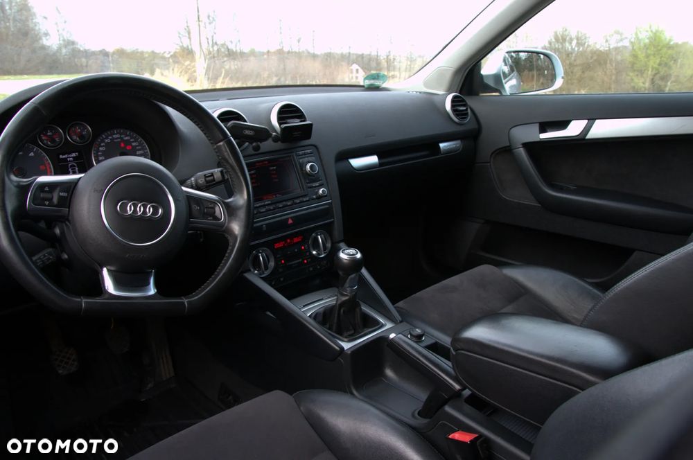 Audi A3 Sportback 2.0 TDI DPF Attraction - 6