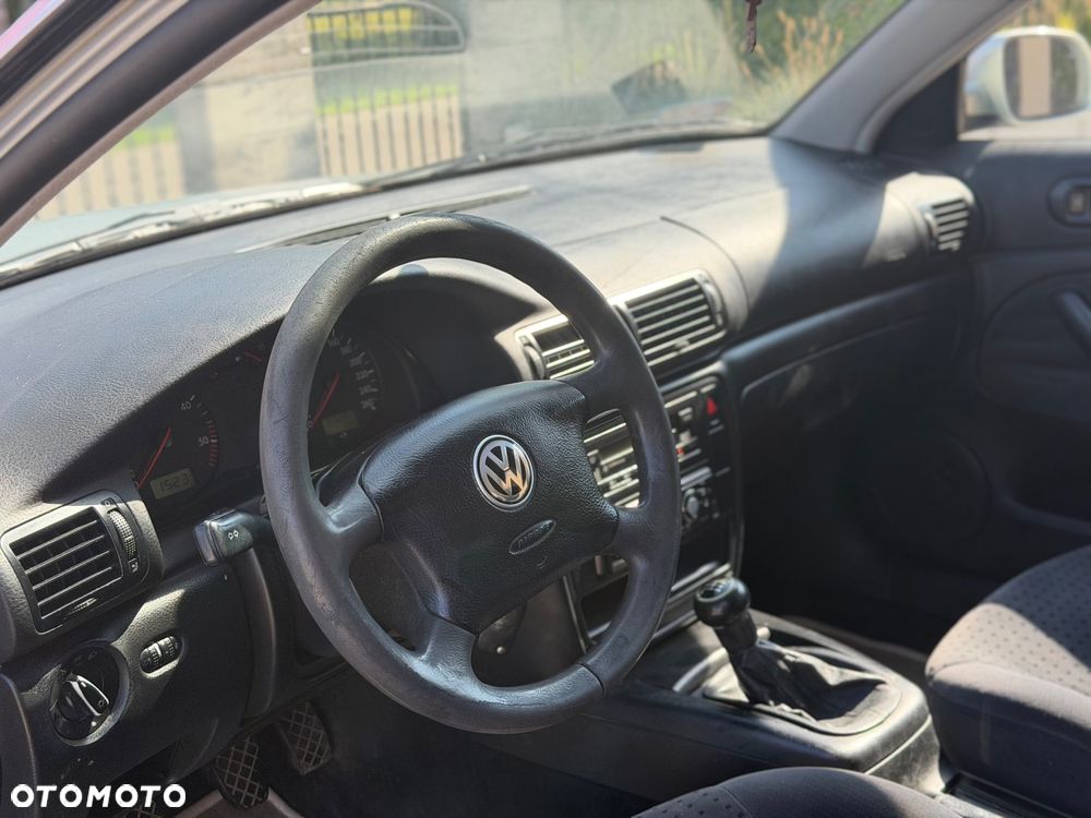 Volkswagen Passat 1.9 TDI CL - 9