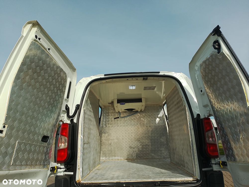 Peugeot Partner Berlingo Combo Doblo L2 Izoterma Chłodnia Mroźnia do lodów minus 20 stopni 220V grzanie 3 osoby - 12