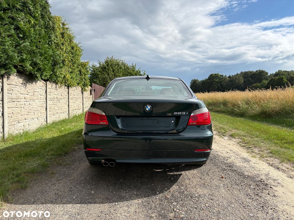 BMW Seria 5 523i Edition Exclusive - 9