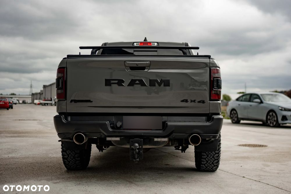 Dodge RAM 1500 5.7 4x4 - 5