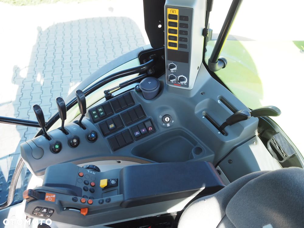 Claas Arion 610 CIS - 9