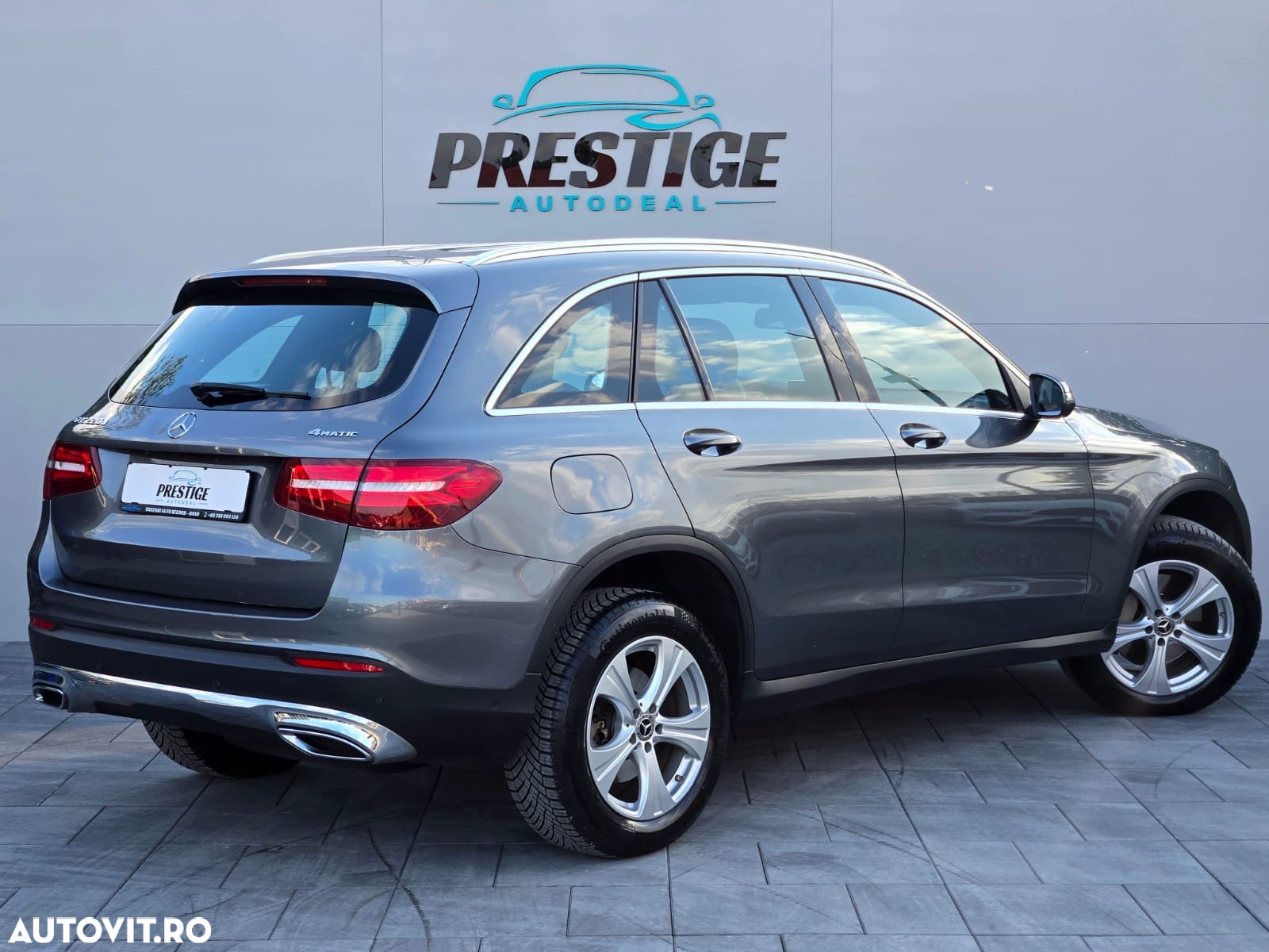 Mercedes-Benz GLC 220 d 4Matic 9G-TRONIC Exclusive - 4