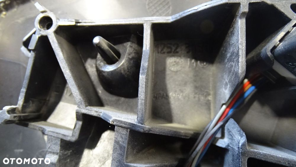 LUSTERKO PRAWE ELEKTRYCZNE RENAULT MEGANE III 1.5DCI   12523330 - 5