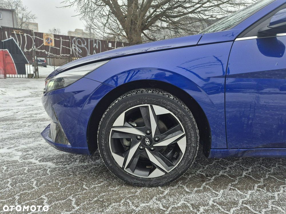 Hyundai Elantra - 30