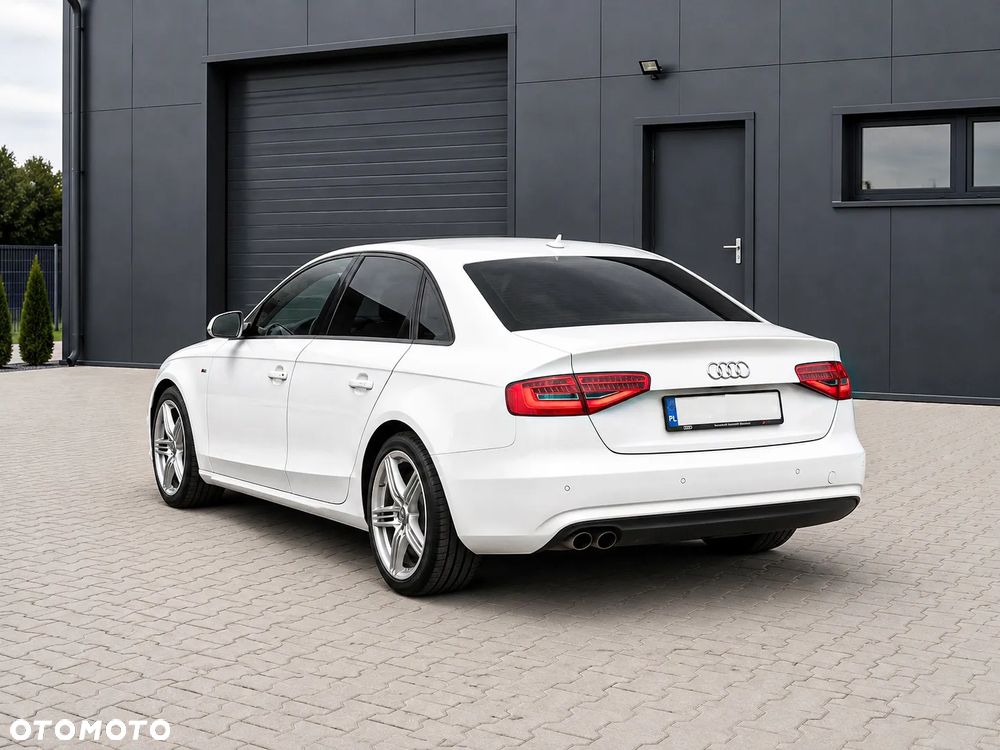 Audi A4 Limousine - 5