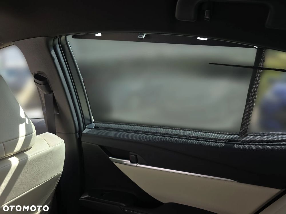 Toyota Camry 2.5 Hybrid Dynamic Force Executive e-CVT - 12