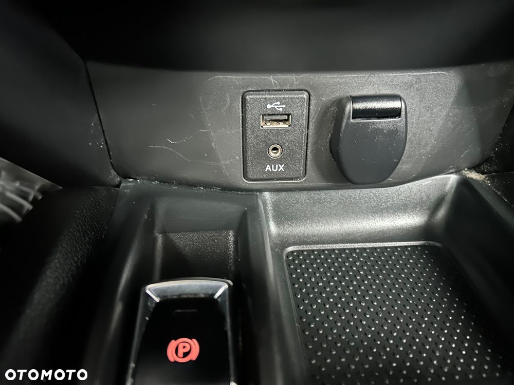 Nissan X-Trail 1.6 DCi N-Connecta 4WD 7os - 34