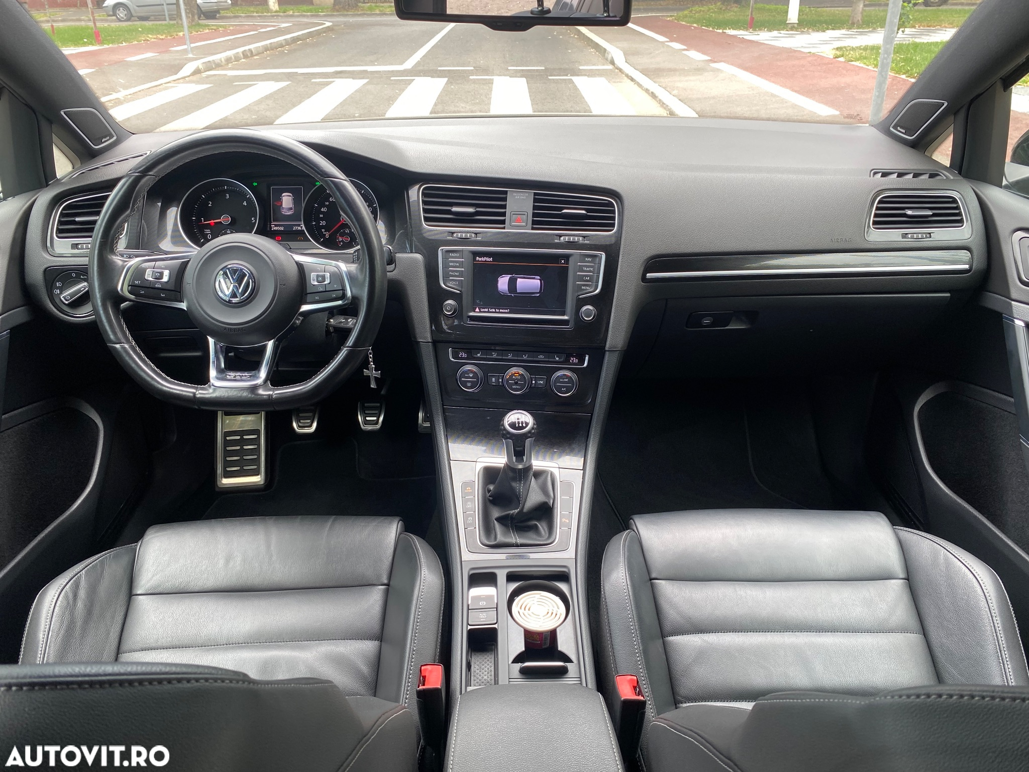 Volkswagen Golf 2.0 TDI DPF BMT GTD - 24