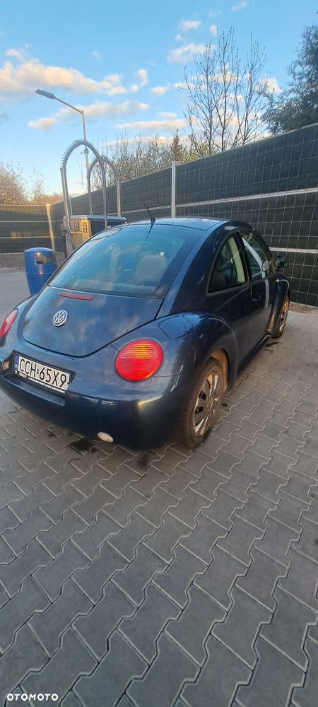 Volkswagen New Beetle - 10