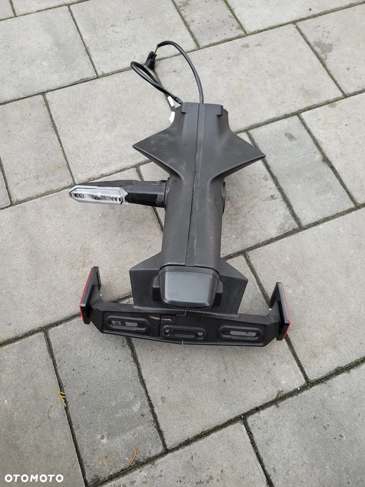 Mocowanie, podświetlanie tablicy rejestracyjnej, ogon, kierunkowskaz Kawasaki Z900 Z 900 - 1