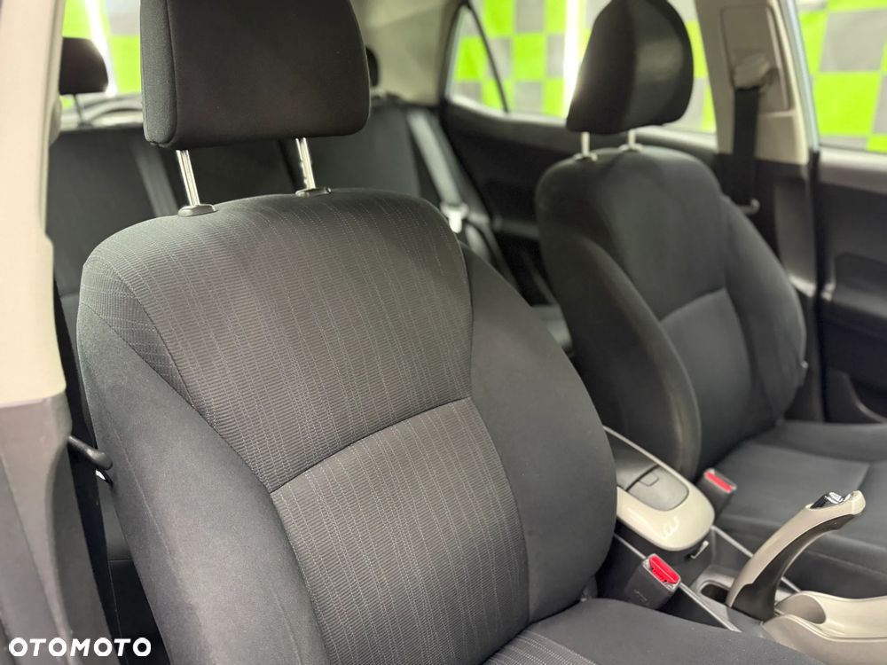 Toyota Auris 1.6 VVT-i Executive - 18