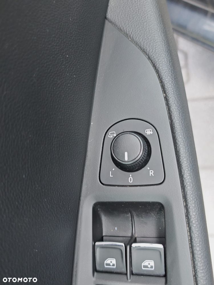 Seat Leon 2.0 TDI FR Black S&S DSG - 24