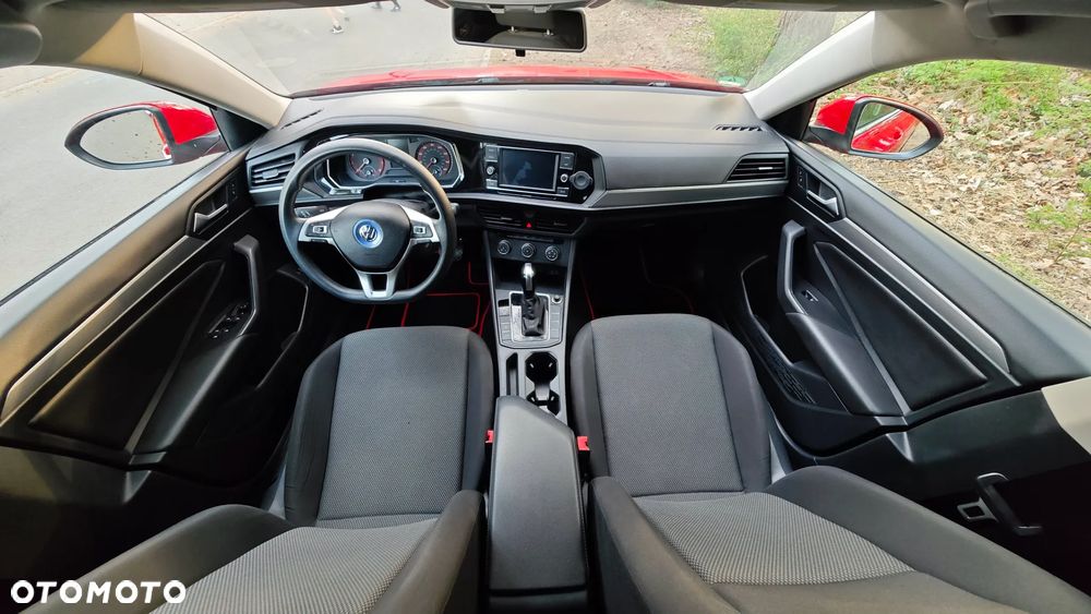 Volkswagen Jetta - 28