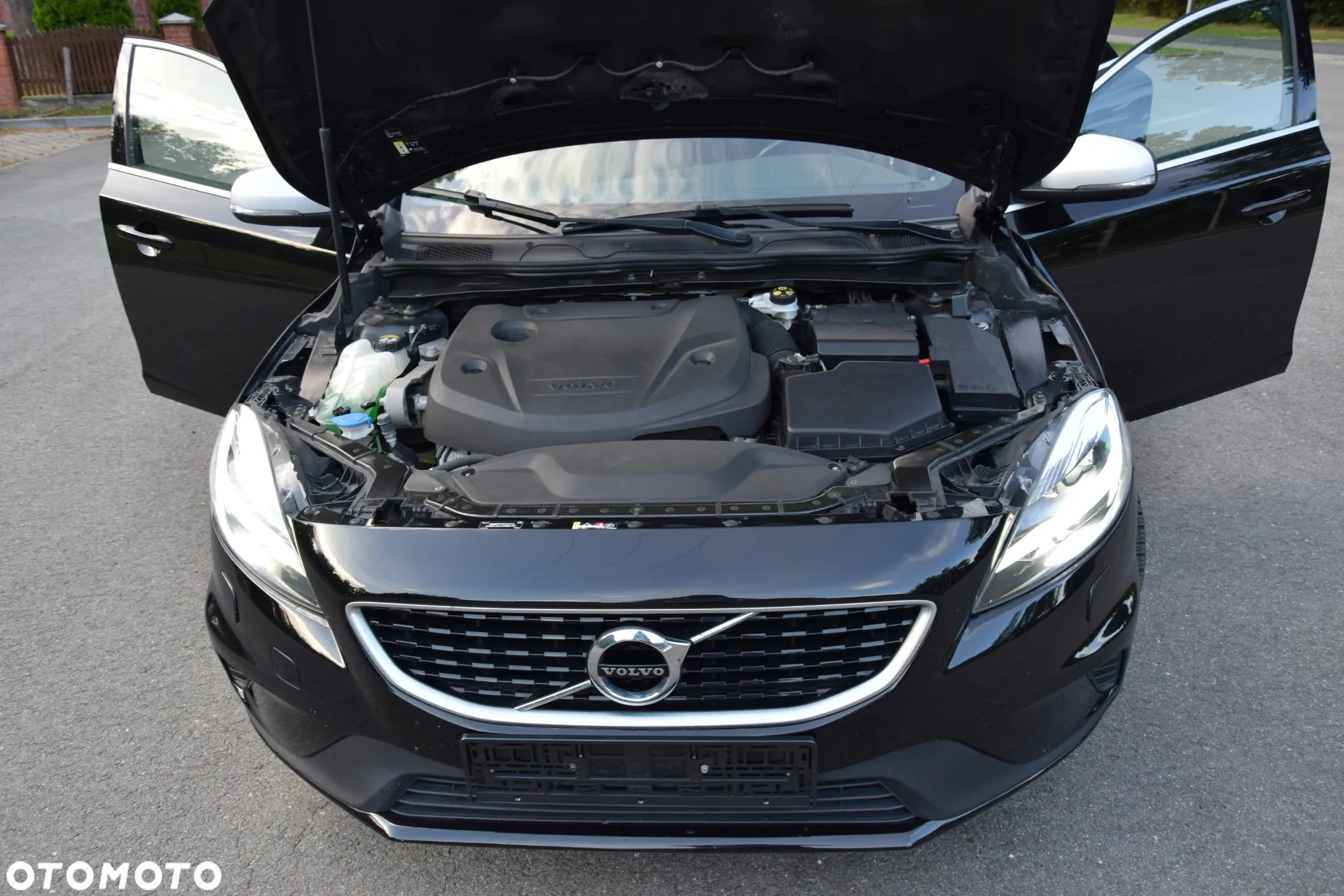 Volvo V40 D2 Drive-E SCR R-Design Momentum - 24