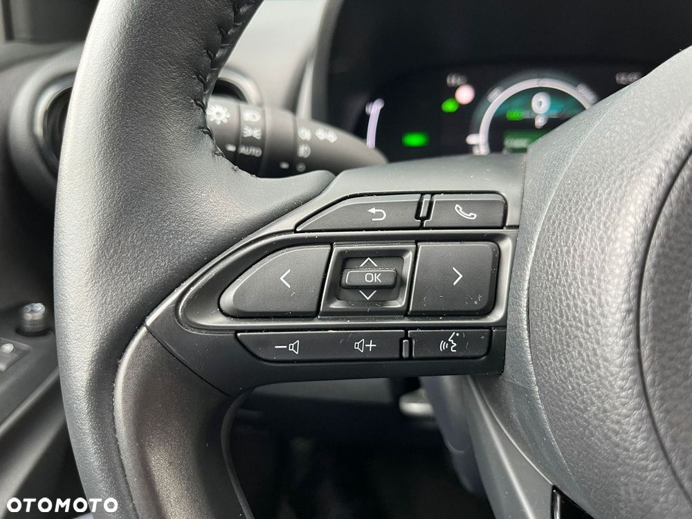 Toyota Yaris Hybrid 1.5 Style - 22