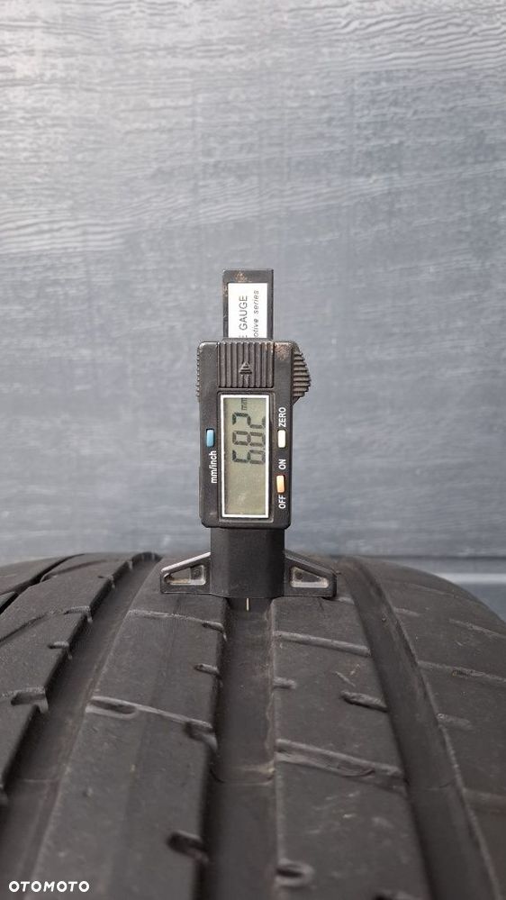 Pirelli 255/35 ZR20 P Zero 6.8 mm - 3