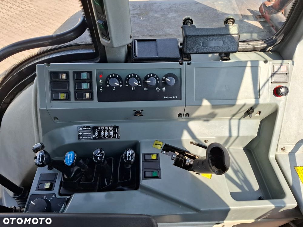 Valtra 8550 - 18