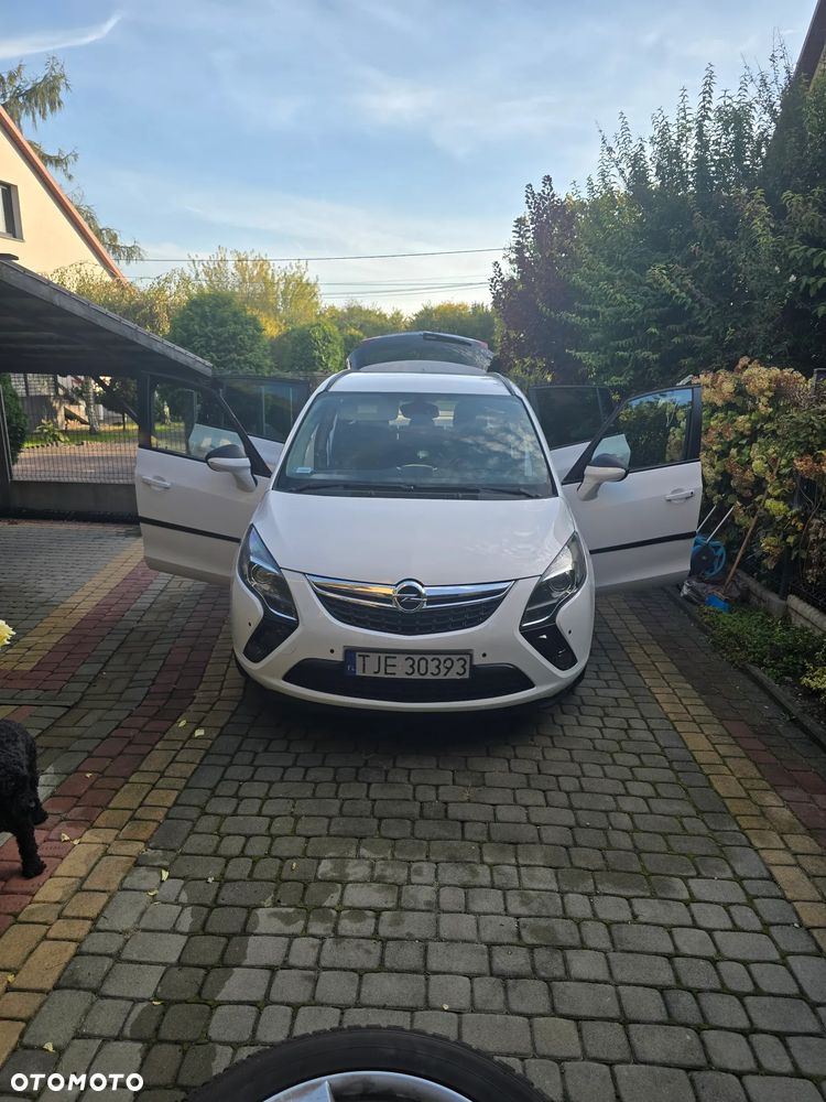Opel Zafira - 1