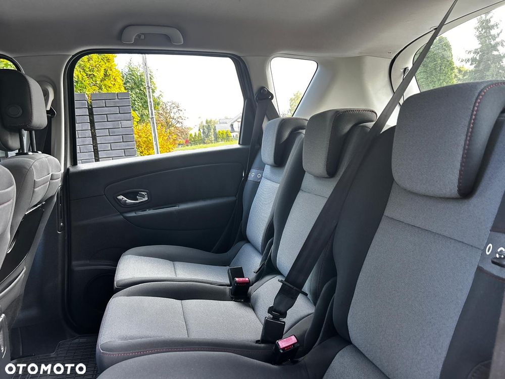 Renault Scenic 1.5dCi TomTom Edition EDC - 21