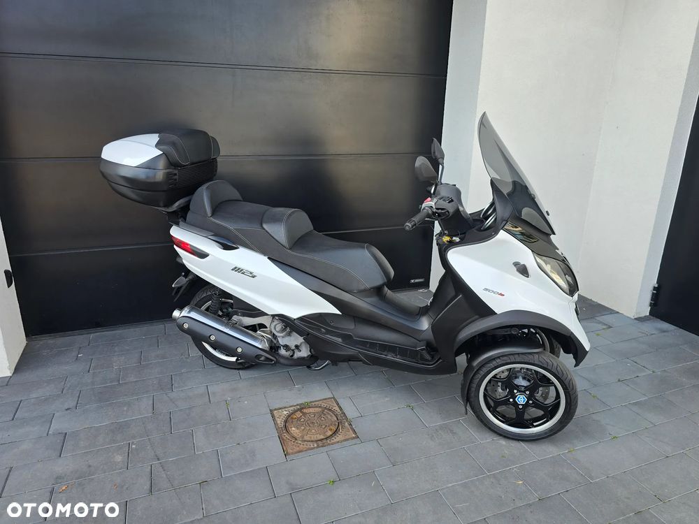 Piaggio MP-3 - 14