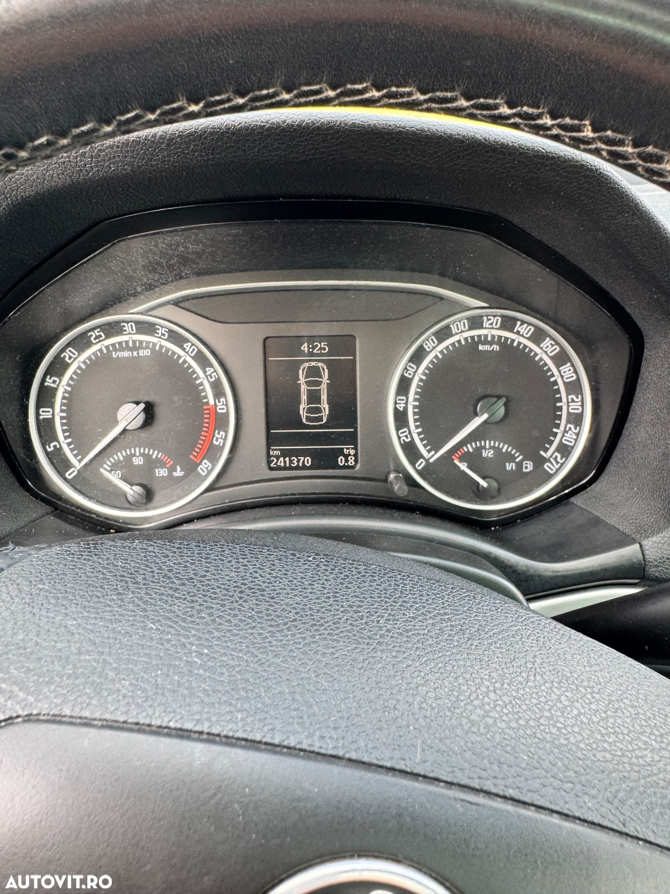 Skoda Octavia Combi 2.0 TDI DPF DSG RS - 10