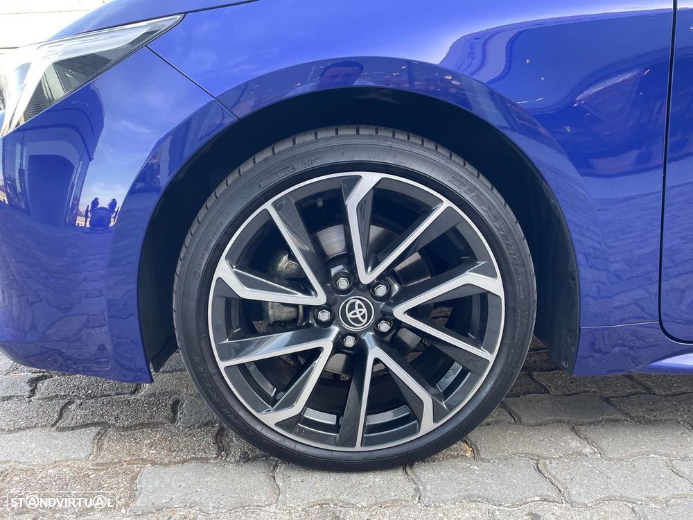 Toyota Corolla Touring Sports - 16