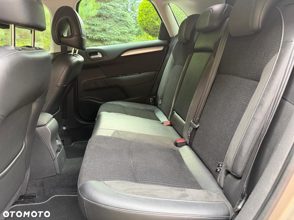 Citroën C4 BlueHDi 120 Stop&Start Shine - 28