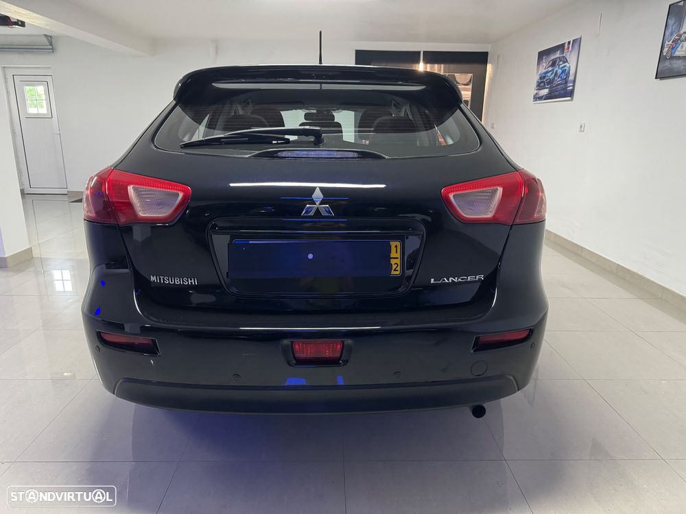 Mitsubishi Lancer Sportback 1.6 Invite Black Edition ClearTec - 22