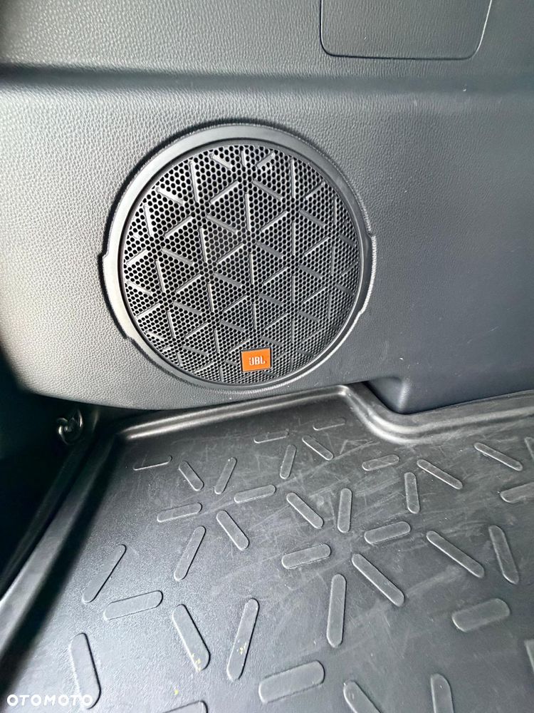 Toyota RAV4 2.5 Hybrid Black Edition by JBL 4x2 - 40