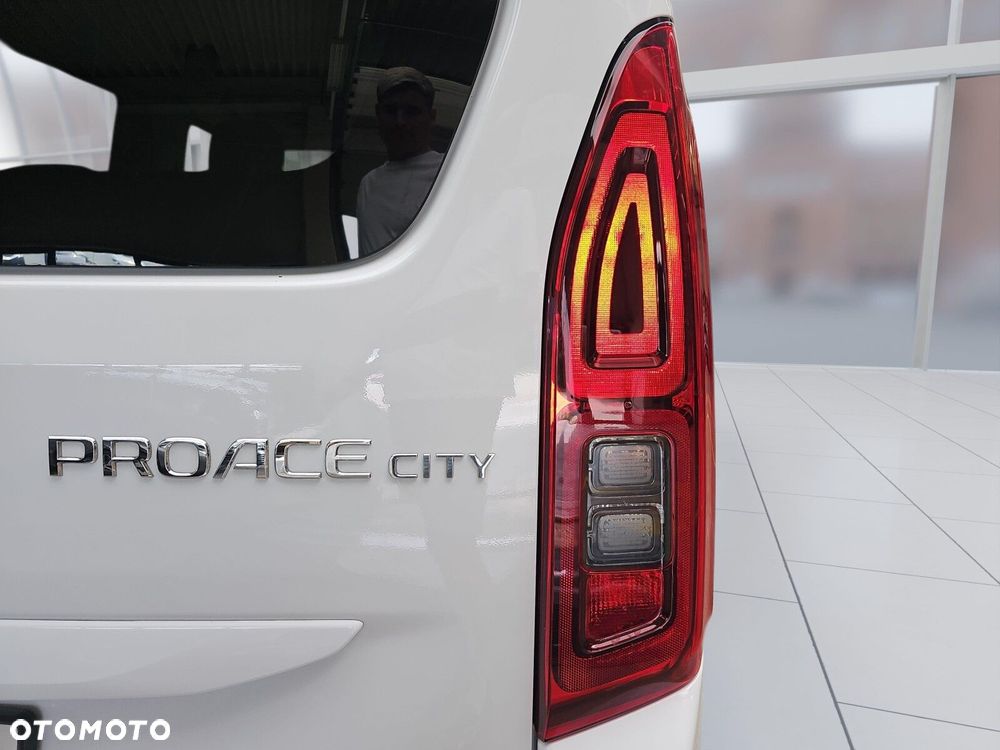Toyota Proace City Verso 1.5 D-4D Business - 30