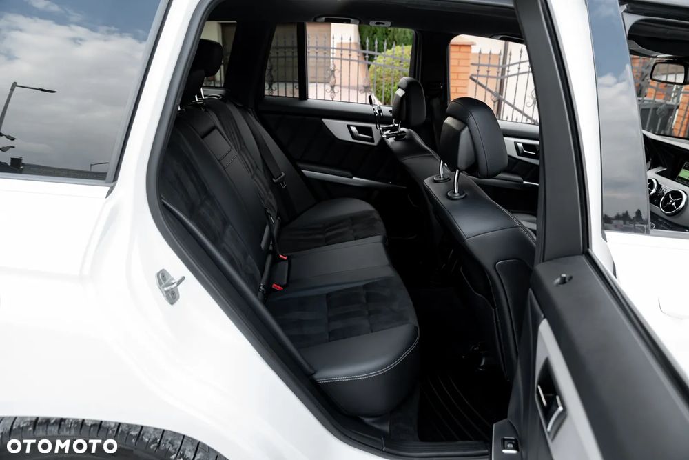 Mercedes-Benz GLK 220 CDI DPF 4Matic BlueEFFICIENCY 7G-TRONIC SPORT EDITION - 22