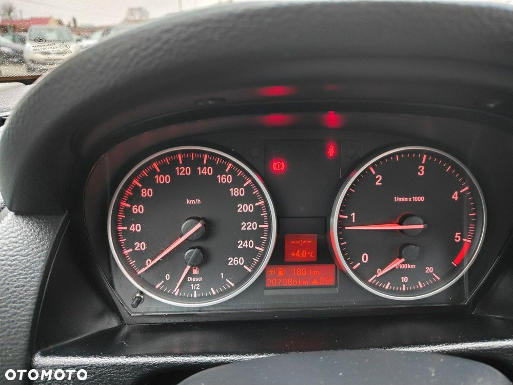 BMW X1 sDrive18d xLine - 8