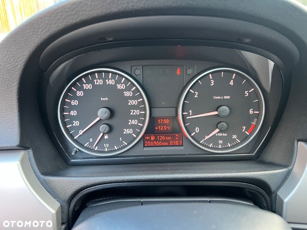 BMW Seria 3 320i - 20