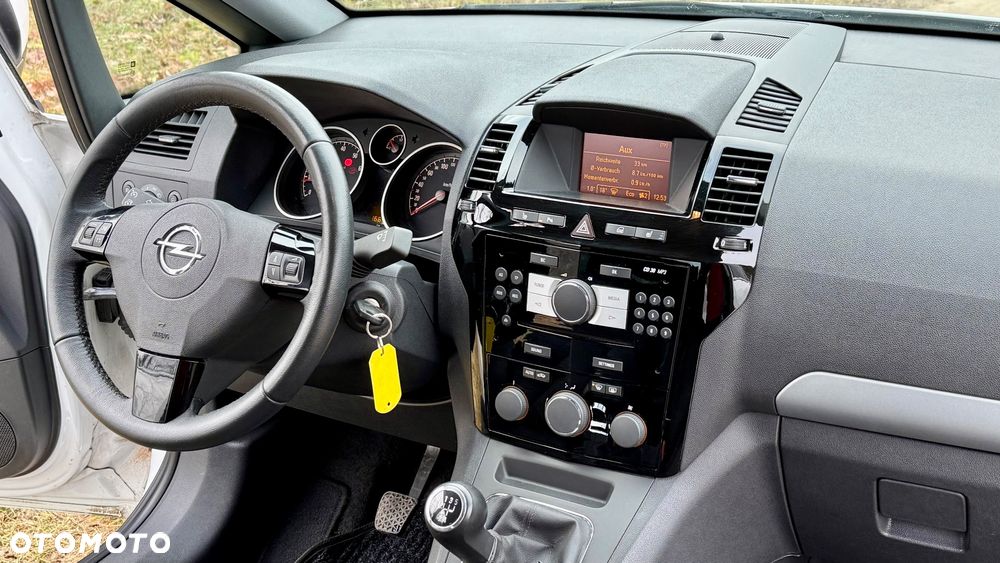 Opel Zafira 1.8 - 25