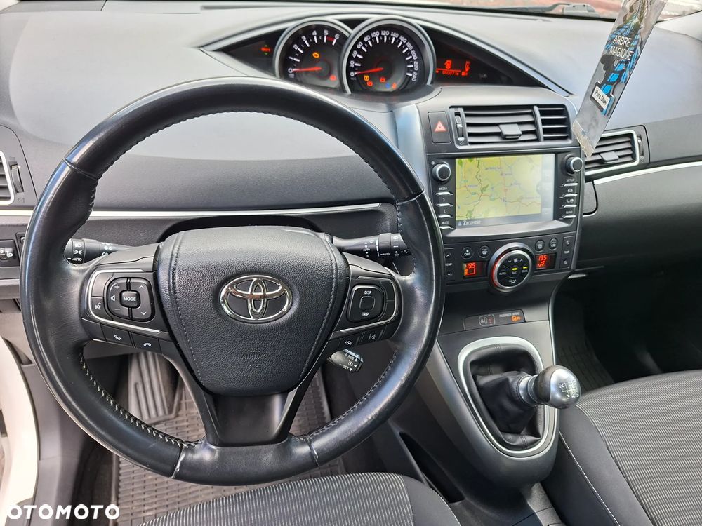 Toyota Verso 1.6 D-4D Premium - 14