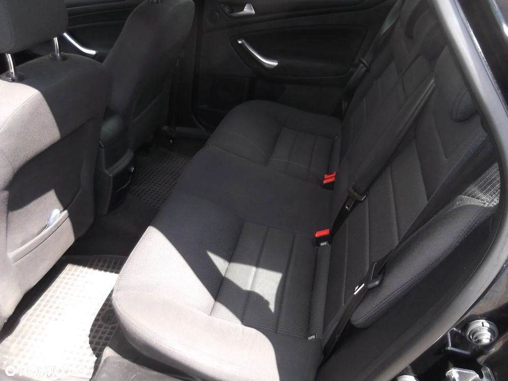 Ford Mondeo 2.0 TDCi Titanium - 10