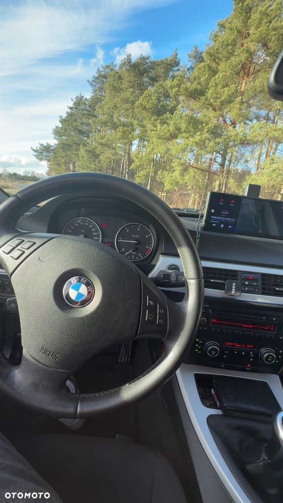 BMW Seria 3 318d - 6