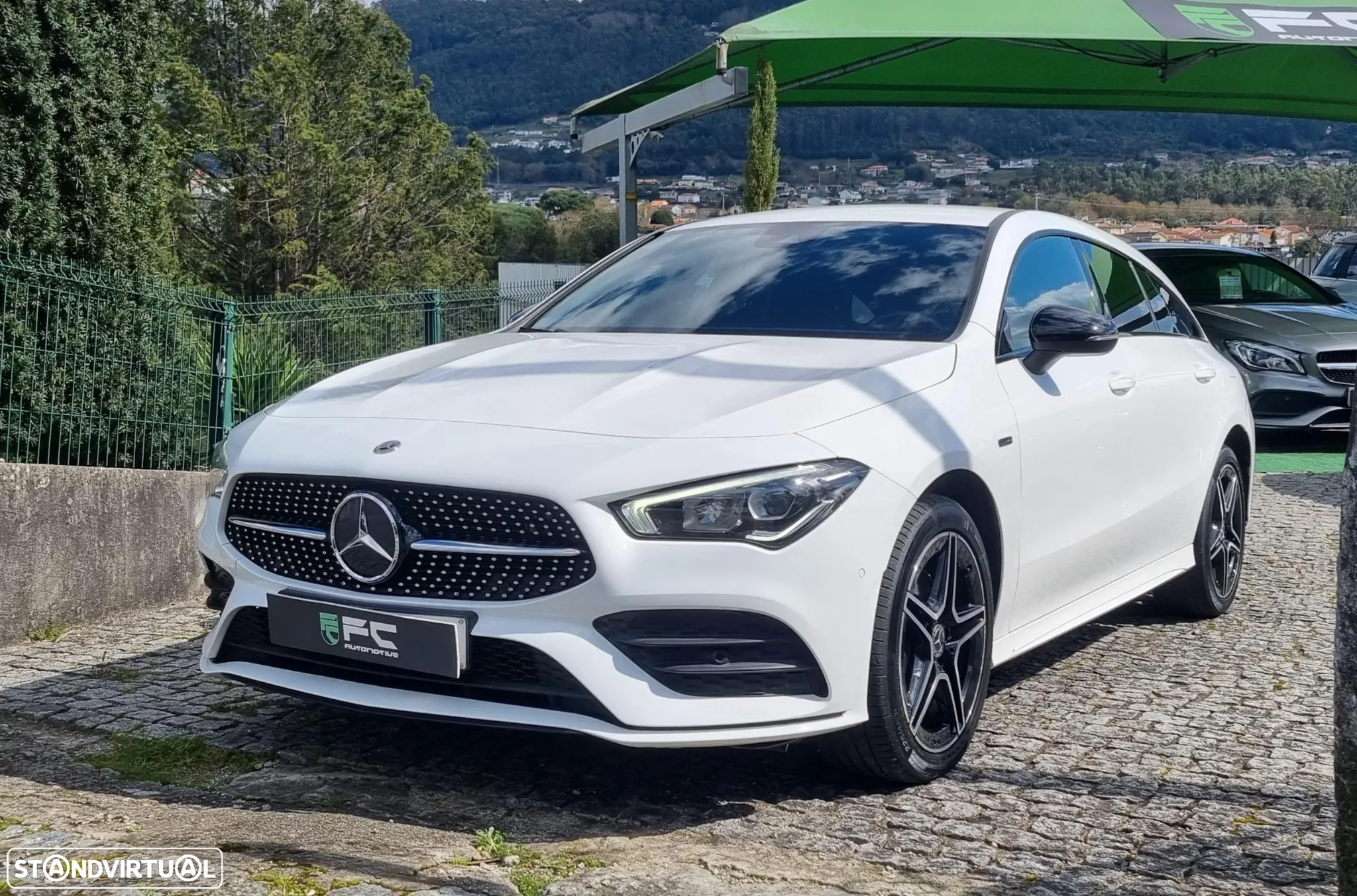 Mercedes-Benz CLA 250 e Shooting Brake AMG Line - 5