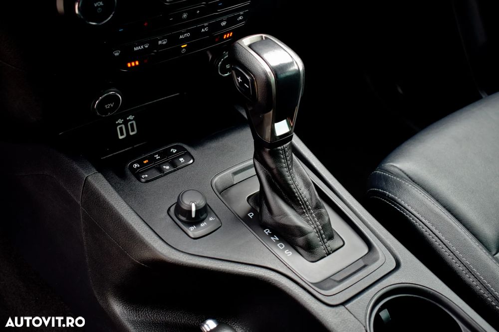 Ford Ranger 2.0 EcoBlue 213 CP 4x4 Cabina Dubla Limited Aut. - 29