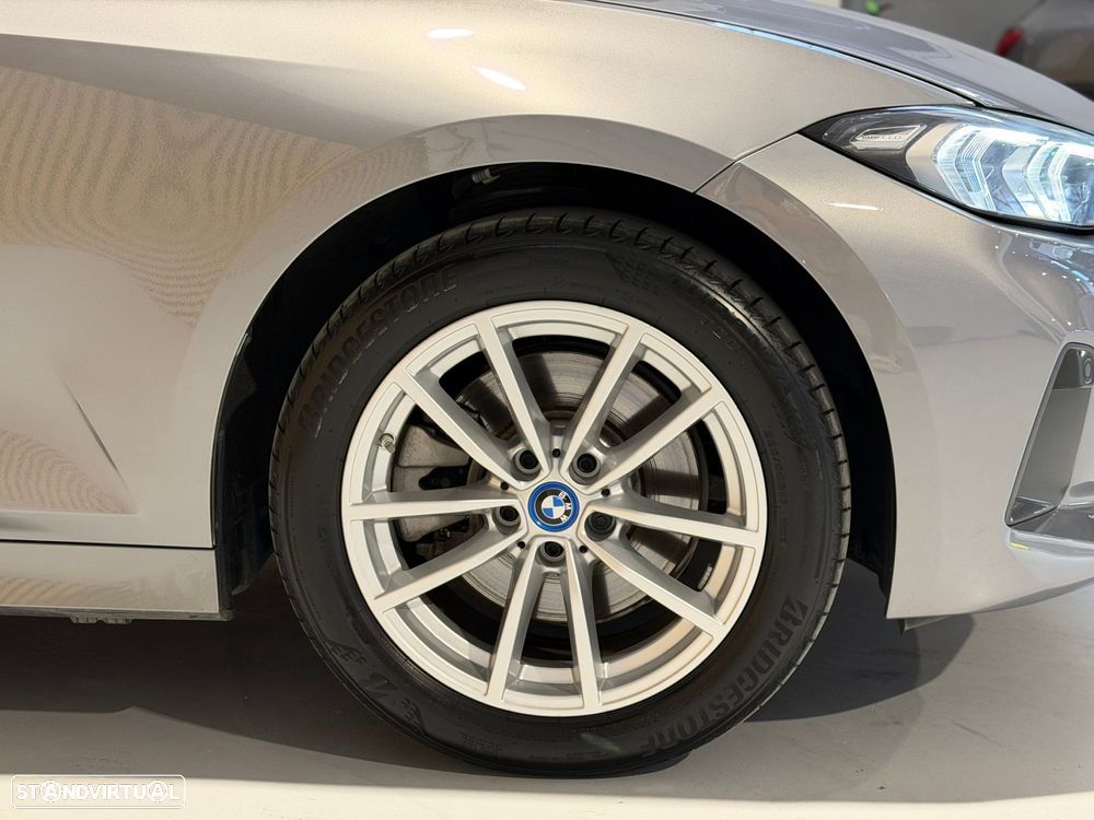 BMW 320 - 24