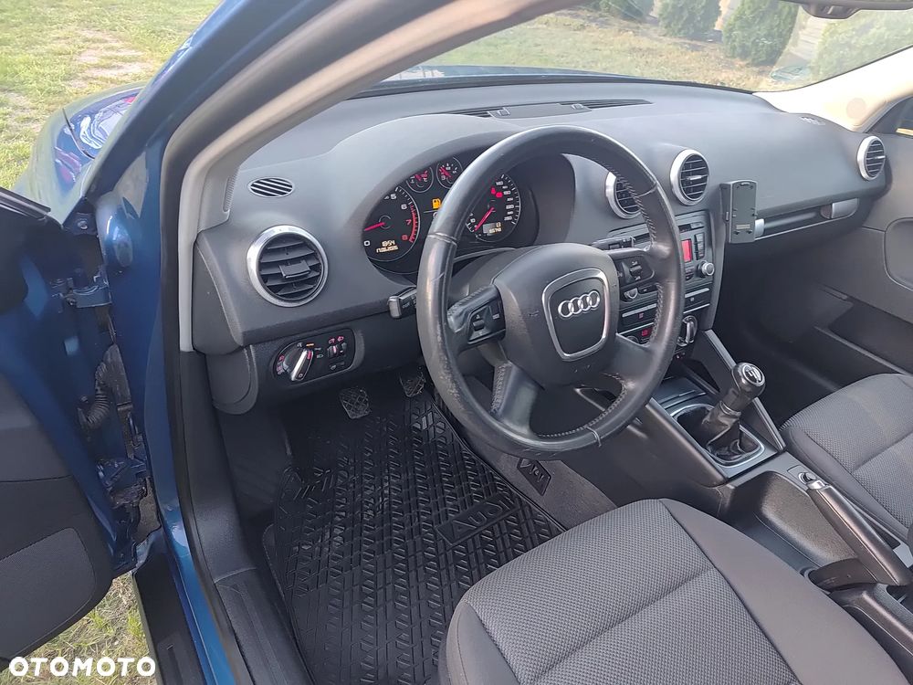 Audi A3 Sportback - 16