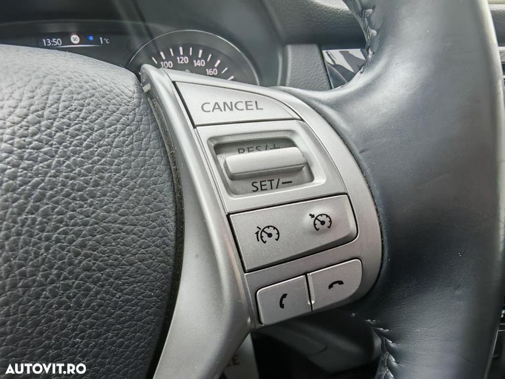 Nissan Qashqai 1.6 DCI Xtronic TEKNA+ - 22