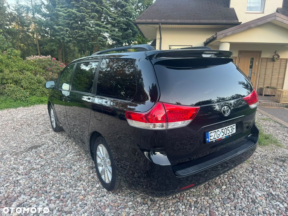 Toyota Sienna 3.5 V6 XLE AWD - 6