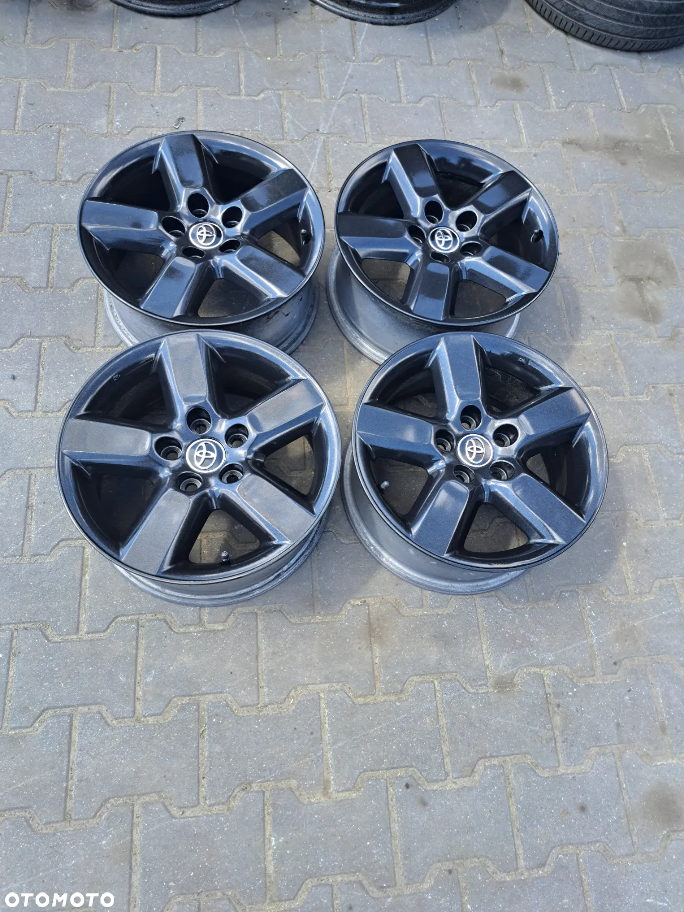 Alufelgi Toyota 16 cali 5x114.3 czarne - 9