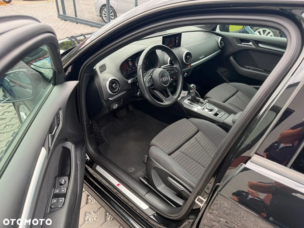 Audi A3 Sportback 30 TFSI S tronic sport - 14