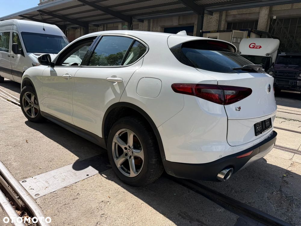 Alfa Romeo Stelvio 2.2 JTDM Q4 - 3