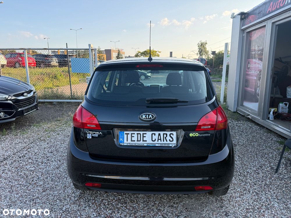 Kia Venga - 5