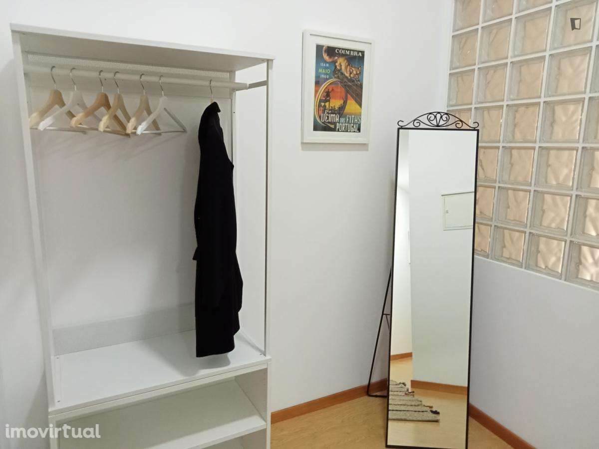 Estúdio - localizado em Alta Universitária Coimbra - Grande imagem: 3/12
